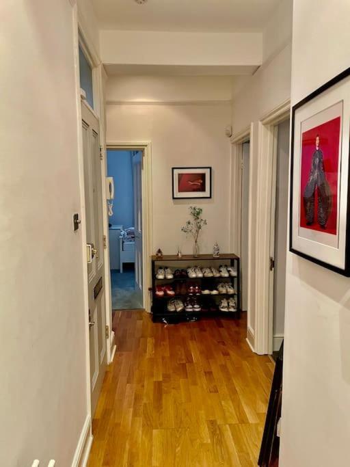 Appartement Spacious Flat With Huge Patio In Central *